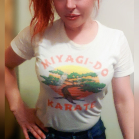 Miyagi-Do Karate tee shirt Cobra Kai Fandom, size small - Picture 2 of 3